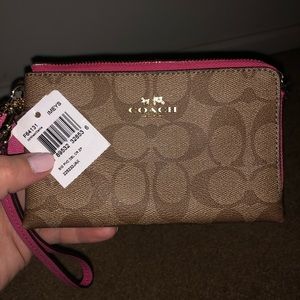 Coach Double Corner Zip Wristlet